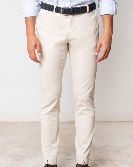 PANTALÓN CHINO