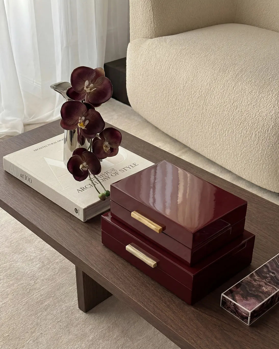 LACQUERED HORN BOX 24X16X8CM