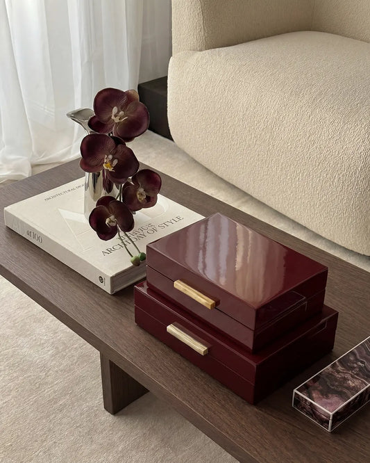 LACQUERED HORN BOX 24X16X8CM