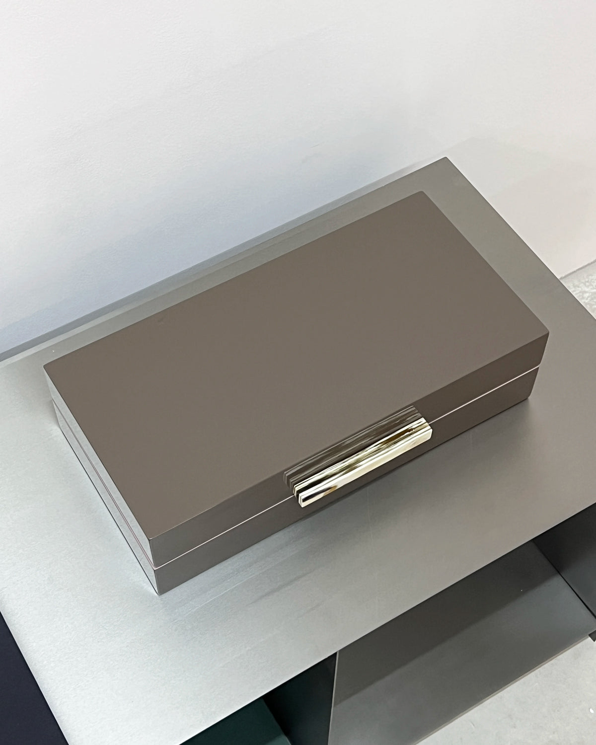 CAJA ESMALTADA CUERNO EARTH
